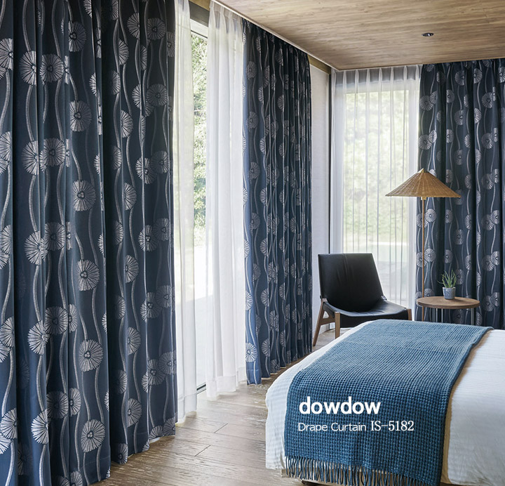 和モダン】変わり立涌と菊松葉の遮光カーテン【IS-5182】濃藍色