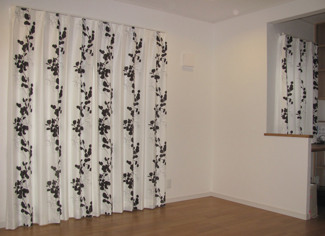 所沢市Y様邸のリビング【北欧モダン】のオーダーカーテンのコーディネート